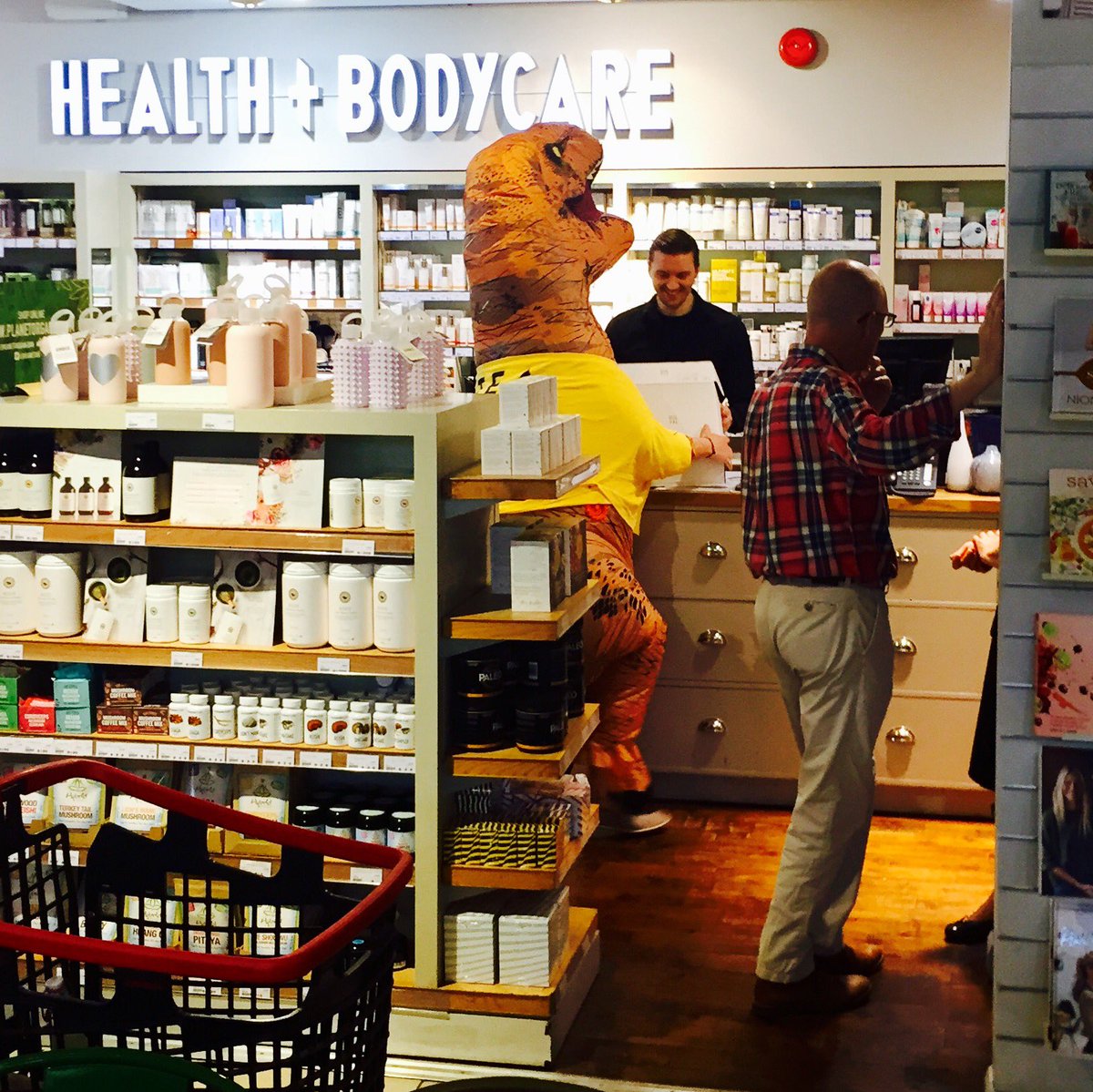 tearexrocks's tweet photo. #TEAREX spotted doing the weekly shop @planetorganicuk Westbourne Grove #freshfruittea #RAWR https://t.co/rFvehkVhai