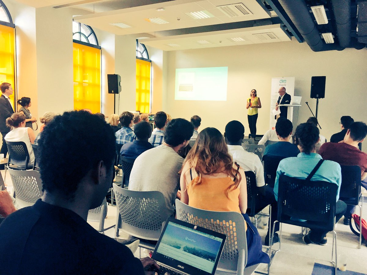 maxence_mch's tweet photo. #DisruptDay, pitch de Medic Hunter, c'est maintenant ! 💫@PepiteFrance https://t.co/rvXrLKbIVr
