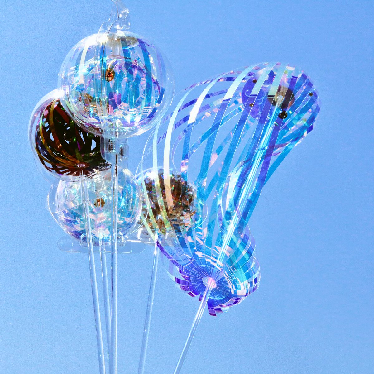 Miii 無事購入できたシャボン玉みたいなくるくるするおもちゃ レインボースティックという商品名でした 教えてくださった皆さんありがとうございました いとこの子たちに渡すのが楽しみ デザフェスお迎え品