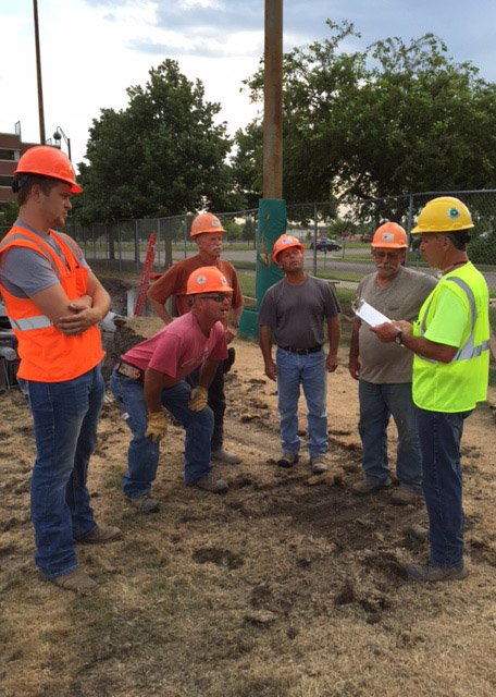 MarkOneElecCo's tweet photo. RT @NUCA_National: Help your crews avoid #excavation hazards. Nat'l Trench #SafetyStand Down, June 19-24 #TSSD2017 https://t.co/uwtR7qYZ1n https://t.co/f3Ufmjde6G
