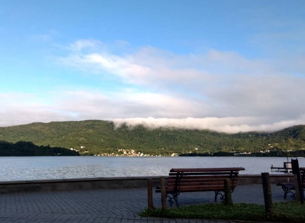 SouBemFloripa's tweet photo. As instabilidades começam a se afastar e o frio chega com tudo. Veja a previsão: https://t.co/yHWZA54qpa
Foto: pathydiasm #SouBemFloripa https://t.co/s3qXjJHNX8