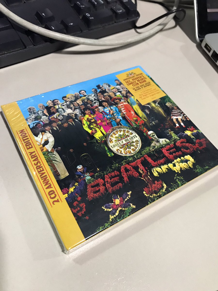 escuchocongo's tweet photo. Regalamos la edición de lujo de  Sgt. Pepper's, ¿quién la quiere? Hagan RT a este tuit y pongan buenos motivos en el HT #SoyGenteSexy ❤📻✨ https://t.co/7nuUmdrZRd