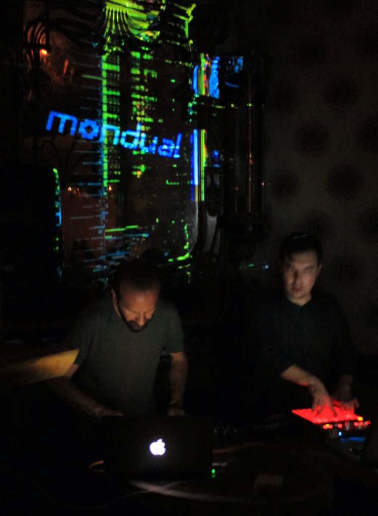 mondual's tweet photo. 14.5.2017 @1888izmir | @mondual live | visuals: #randominput (@snszorg) | @ppqqmmart event as a part of @sgfestivali https://t.co/fG0YxFtcY1