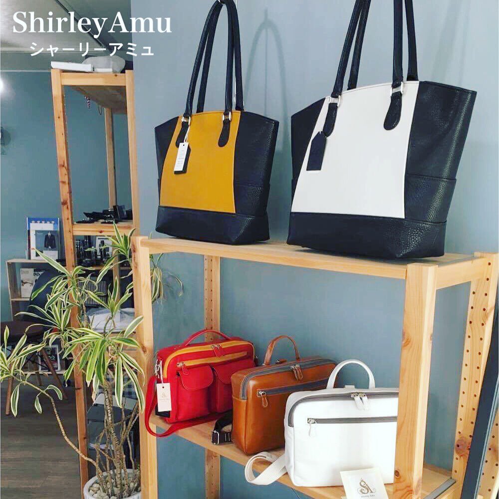 Shirley_Amu's tweet photo. ShirleyAmu✨シャーリーアミュ
明日から週末にかけて大阪に行って来ます(^_−)☆
SmileStylingさん✨
大阪市北区中崎2-1-7 3階
06-6225-7334
入口は赤い扉が目印♦️
#ShirleyAmu
#シャーリーアミュ
#SmileStyling https://t.co/27IMppsl6s