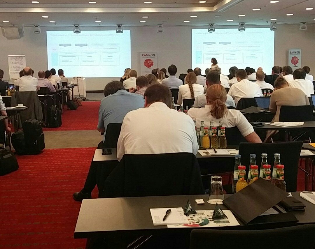 Arash_Scape's tweet photo. @diemobiliar talks #businessarchitecture at #eamkon #eamkon17 #scapeconsulting #EnterpriseArchitecture #ea #ba https://t.co/rwqlGBHgu1