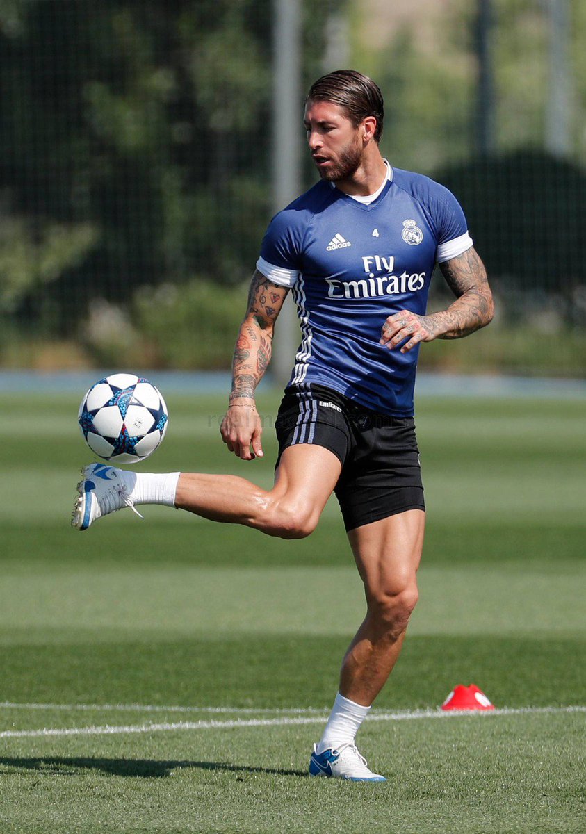 SergioRamos's tweet photo. Una nueva oportunidad para hacer historia. ¡Para cambiar la historia! | Another opportunity to make history. To change history! #APorLa12 https://t.co/k7sYJAP7J2