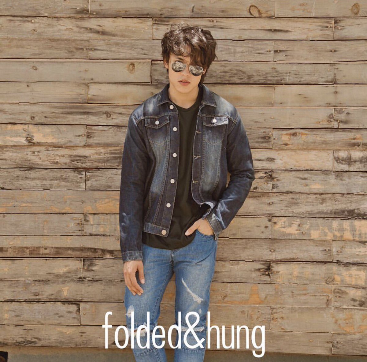 AlexanderCuties's tweet photo. .@alexandermcdizz for @foldedandhungph's newest collection 😍😍😍
#FHClassOf2017
#iwearfoldedandhung
#FHGeneration https://t.co/zrWMgJCWhK