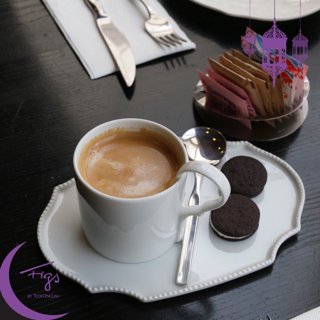FigsKuwait's tweet photo. جم كوب قهوة تشربون باليوم؟!
How many coffee do you drink every day?!
#FigsKuwait #Kuwait https://t.co/DEpzvc1dkN