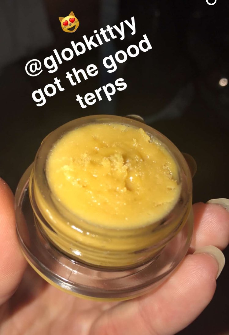 globgerrls's tweet photo. @Kescily22 knows what's up 😎😉💖 thanks for the love babe! #snapchat #globgerrls #girlswhodab #hashqueen #ganjagirls https://t.co/xwU2LMmmFF