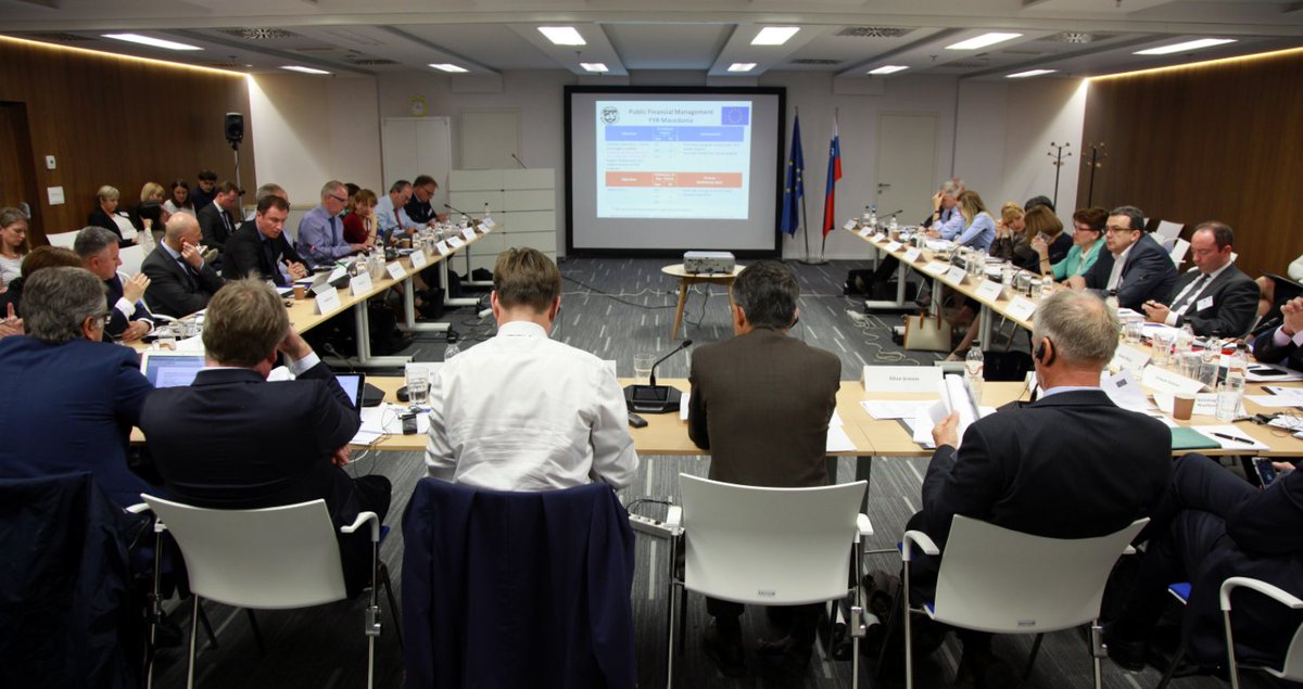 CEF_Ljubljana's tweet photo. .@eu_near &amp; @imfcapdev held 2nd annual coord.mtg @CEF_Ljubljana on #economicgovernance in South East Europe: https://t.co/NZPc9n8TPG https://t.co/gX6Qv7ZVOF