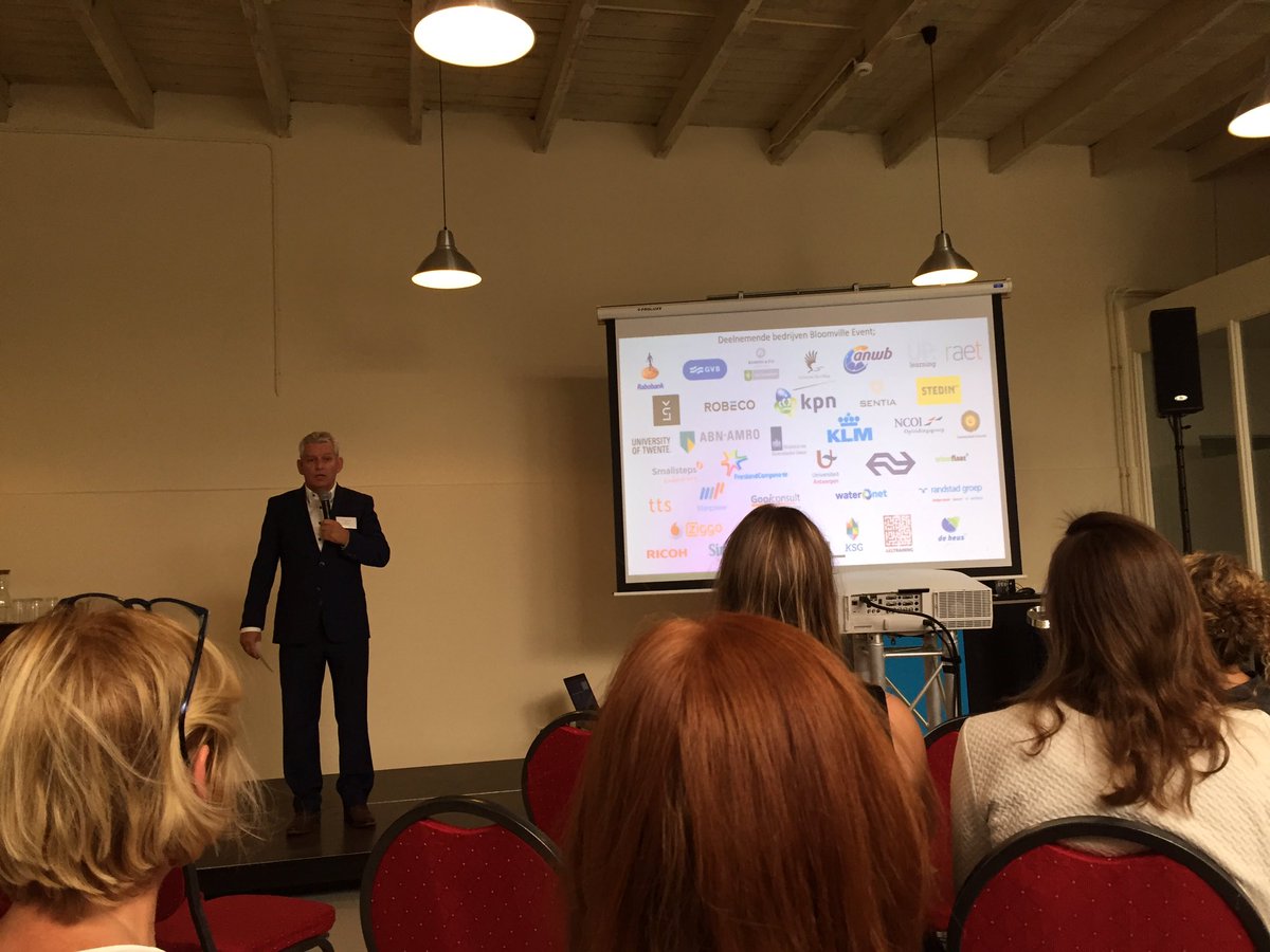 @Peter_Geurtsen heet onze gasten welkom, trots dat we meerdere vooraanstaande organisaties mogen verwelkomen vandaag!