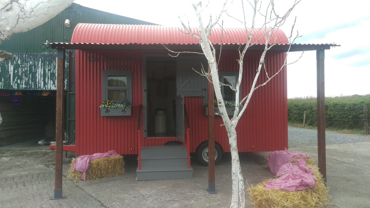GatherIreland's tweet photo. Our Clients had such fun in their own hayshed bar!! @theshebeen #eventprofs #farmyard #events #wildwest https://t.co/6UsG7feEwD