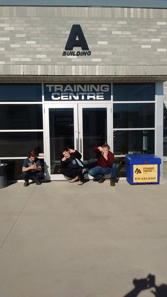 DonThody's tweet photo. Great Traffic Control training for @MontcalmCougars at @LIUNA Local 1059. Real world skills. @JCossar @mmaclaren88 https://t.co/MlLCoKUPQV