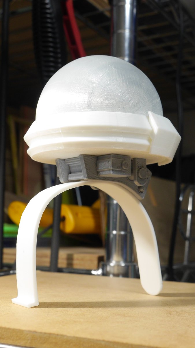 mugenrenpou's tweet photo. 3Dプリンタ(#trinus3d)で、ソードアート・オンラインに登場するガジェットを形成したです。ユウキさんやユイちゃんと、現実世界で時間を共有するため、キリトさんがカチョピコされていた、視聴覚双方向通信プローブとなります。モールドの追加により、ディティールを向上させ、一定の条件 https://t.co/9IGxDcUX2g