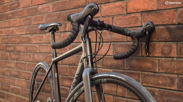 canyon_bikes's tweet photo. These disk brakes will let you stop on a dime! Check out the newly equipped #CanyonEndurace AL Disc. https://t.co/ylsFgNYxYo | 📷 @bikeradar https://t.co/qwqjmlvE1u