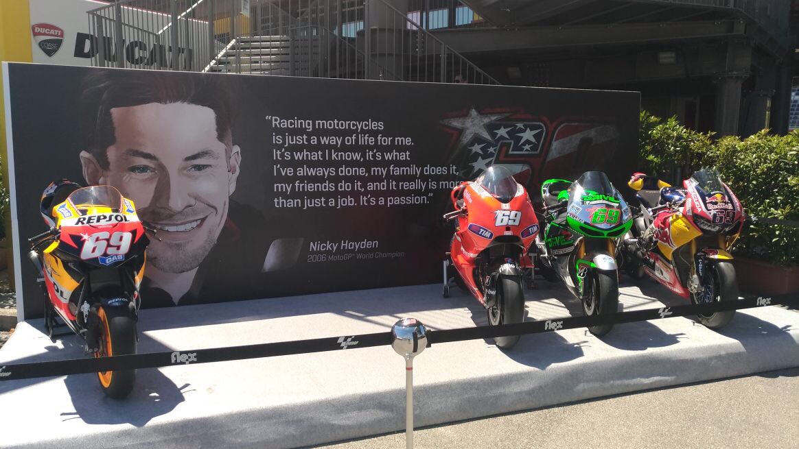 sanchini_mauro's tweet photo. Al Mugello siamo già al lavoro per il lungo weekend, ma il cuore di tutti è per Nicky.. https://t.co/Gk681LKBgb