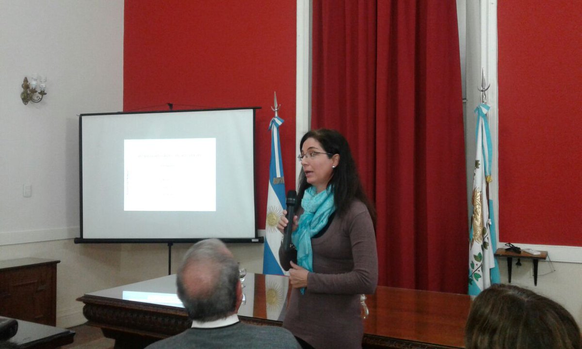 CONICETMendoza's tweet photo. Investigadoras del #INAHE exponen en la Jornada sobre Eficiencia Hídrica en la @LegisAbiertaMza. https://t.co/YiHQcdcoK5