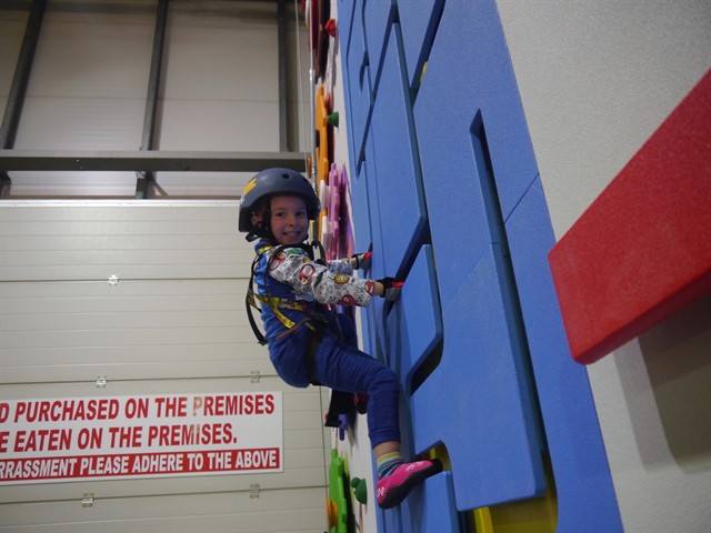 CelbPlayZone's tweet photo. We have our climbing walls now for over 6 months!! Have your little ones had a chance to climb it yet? #FunWalls #Climbingwall #Adventure https://t.co/aSEMoalIjE