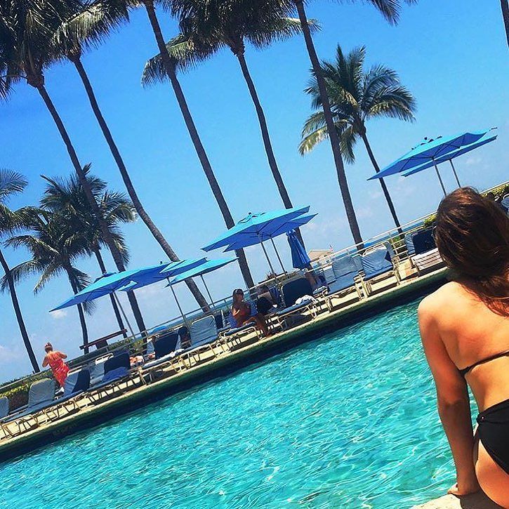 MBeachResort's tweet photo. #TBT by @laufeykristjans typical summer day poolside ☀️🌴👙 https://t.co/7HFCpJ8kIs https://t.co/tHrJkdF83v