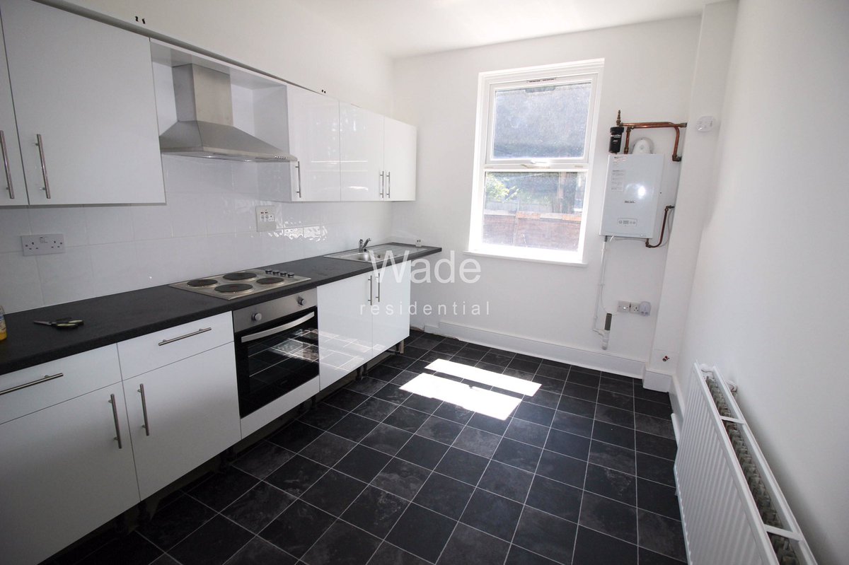 waderesidential's tweet photo. Recently refurbished 3 bedroom house in Ilford to let, see more here >> https://t.co/2GXOnacbQf #property #Ilford #house #rent #tolet #new https://t.co/QTLi56sYs3
