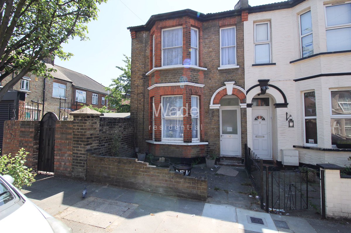 waderesidential's tweet photo. Recently refurbished 3 bedroom house in Ilford to let, see more here >> https://t.co/2GXOnacbQf #property #Ilford #house #rent #tolet #new https://t.co/QTLi56sYs3