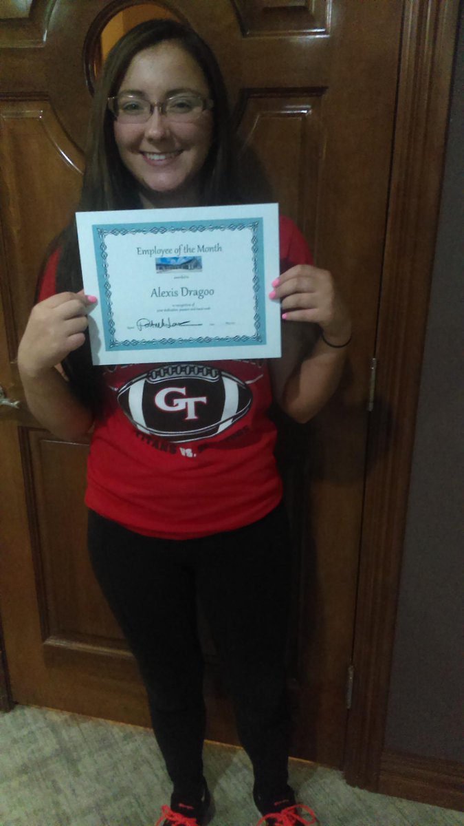 VillasSouthPark's tweet photo. Alexis was our May Employee of the Month. Way to go! #VOSP https://t.co/UTOOUd9SGZ