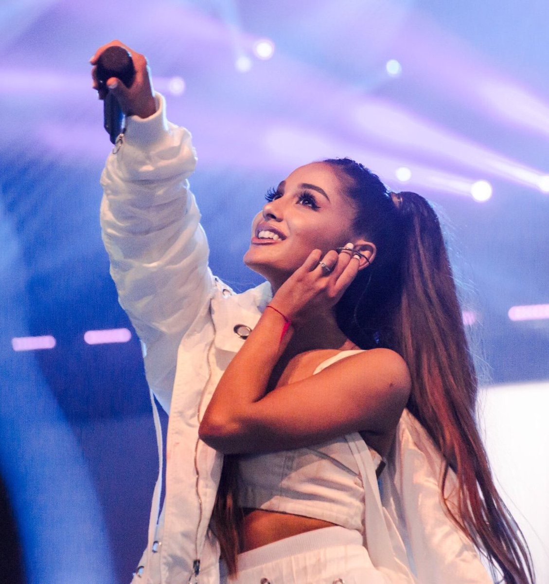 ArianaGrandeSet's tweet photo. Some of @ArianaGrande shows from the
#DangerousWomanTour in Europe were canceled. #OneLoveManchester #ArianaGrande 💖 https://t.co/hTuq5uPuyX