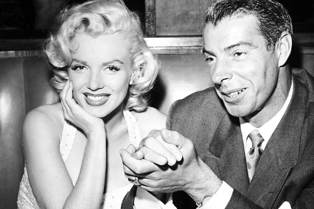 Stunning Image of Joe DiMaggio and Marilyn Monroe in 1953 