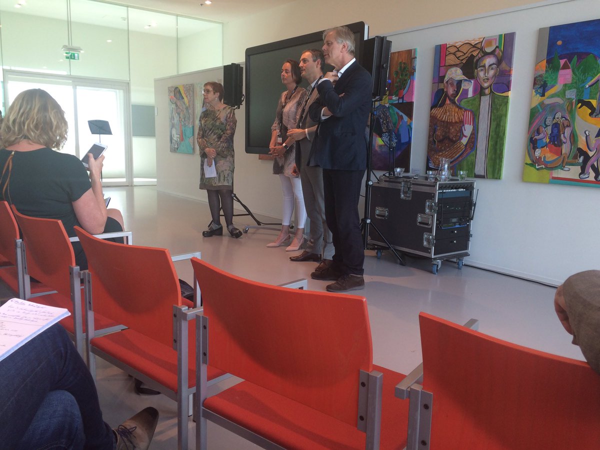 'Healthy choices are not difficult as long as we are aware of what we buy and/or offer the alternative' <a href="/AnitaSoRe/">Anita Scholte op Reimer</a> <a href="/jaapseidell/">jacob seidell</a> @nrclive