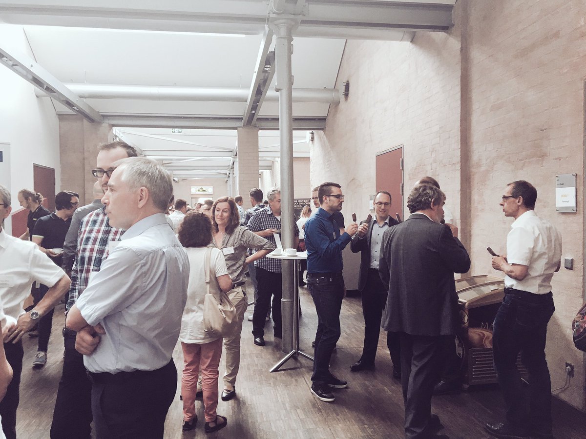 D_OCUFY's tweet photo. Die letzte Pause der #Anwenderkonferenz:
Gestärkt dank Kaffee, Kuchen und Eis geht es nun in die letzte Runde 😉🍦 #DOCUFY_AWT17 https://t.co/HVHhWyXtwW