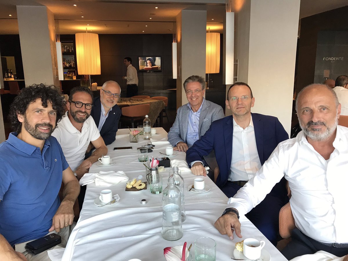AiacsInfo's tweet photo. 📸 Importante riunione oggi a Bologna tra @AiacsInfo ed @assocalciatori 

#AIACS #Assoagenti #AIC https://t.co/1dlDwcRnz3