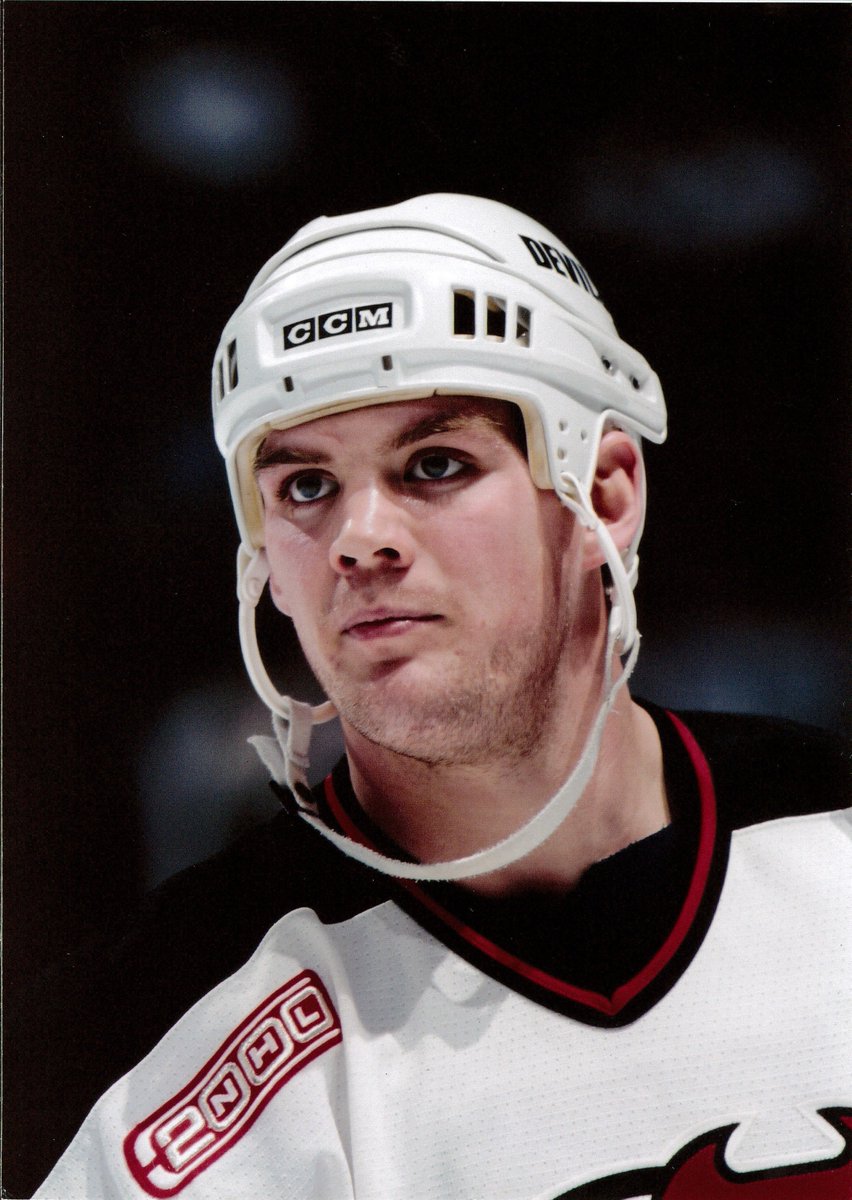 Ian MacDonald (skinnybumNG) Twitter