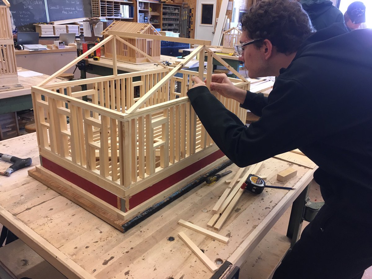 _AdamBonin_'s tweet photo. Raise the Gable!!!
#lovemyhaltonschool #TABTigerLife https://t.co/LH2ERe6LZD