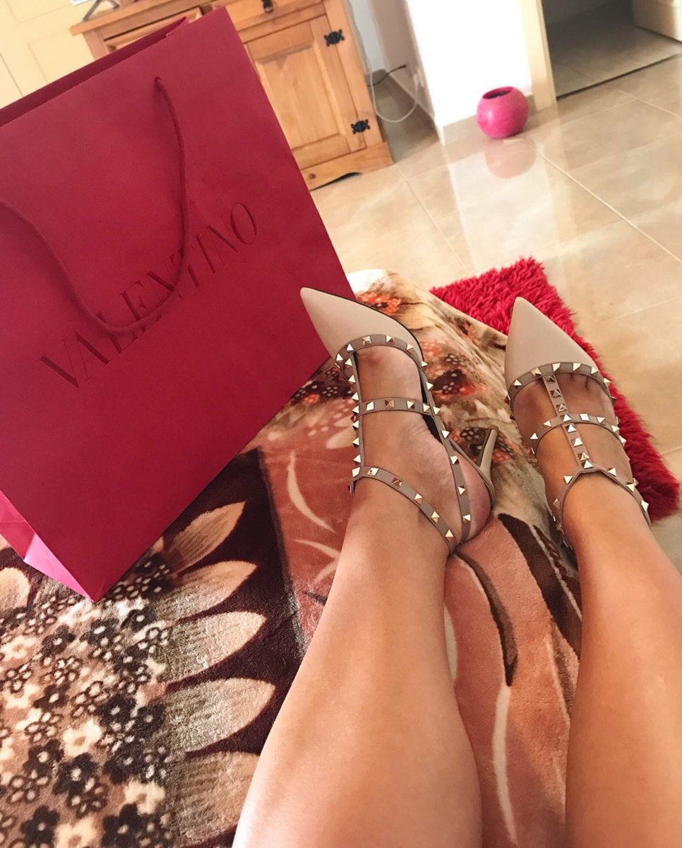 _SweetCoquette_'s tweet photo. Mariya de Marbella ☀️nos escribe xra darnos las gracias muy efusivamente xq está encantada con sus nuevos #zapatos ¡Y nos hace muy felices😊! https://t.co/jiD4WHJ1d7