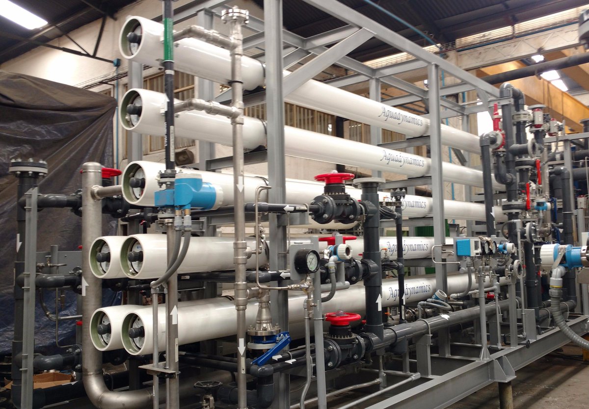 AQUADYNMX's tweet photo. Paquete de Ósmosis Inversa y Electrodeionización continua #Aquadynamics #WaterTreatmentPlant #ReversalOsmosis #Electrodeionization #México https://t.co/FKAN6hQb9H