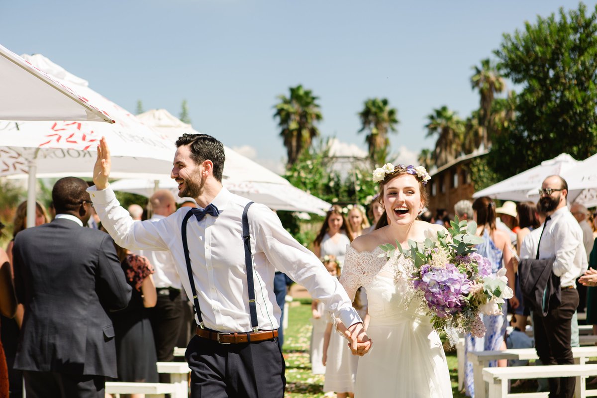 _JessVisser's tweet photo. Wedding photos have arrived! All the joy. https://t.co/ycxU5pzSzp