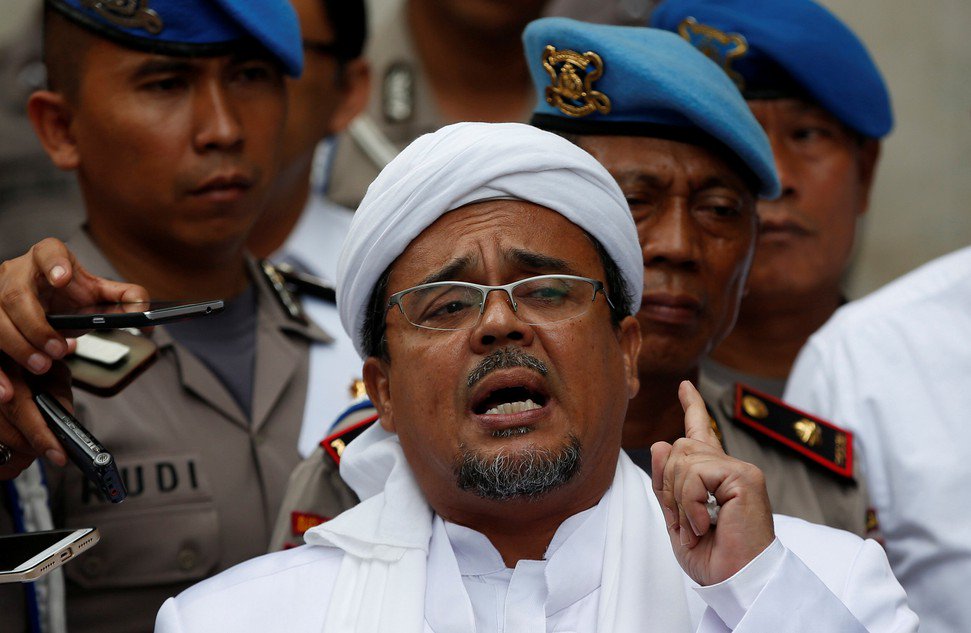 CNNIndonesia's tweet photo. Rizieq Shihab Disebut Patriot, Bukan Penakut https://t.co/4JVIUvZs9Y https://t.co/9enW2ihia9