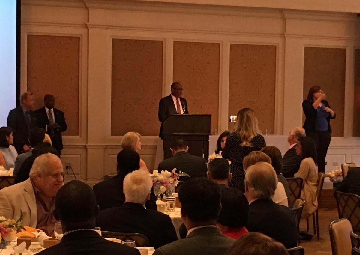 HouLit's tweet photo. Mayor @SylvesterTurner has started speaking.. #mb2017 https://t.co/R5lC4p5gUK