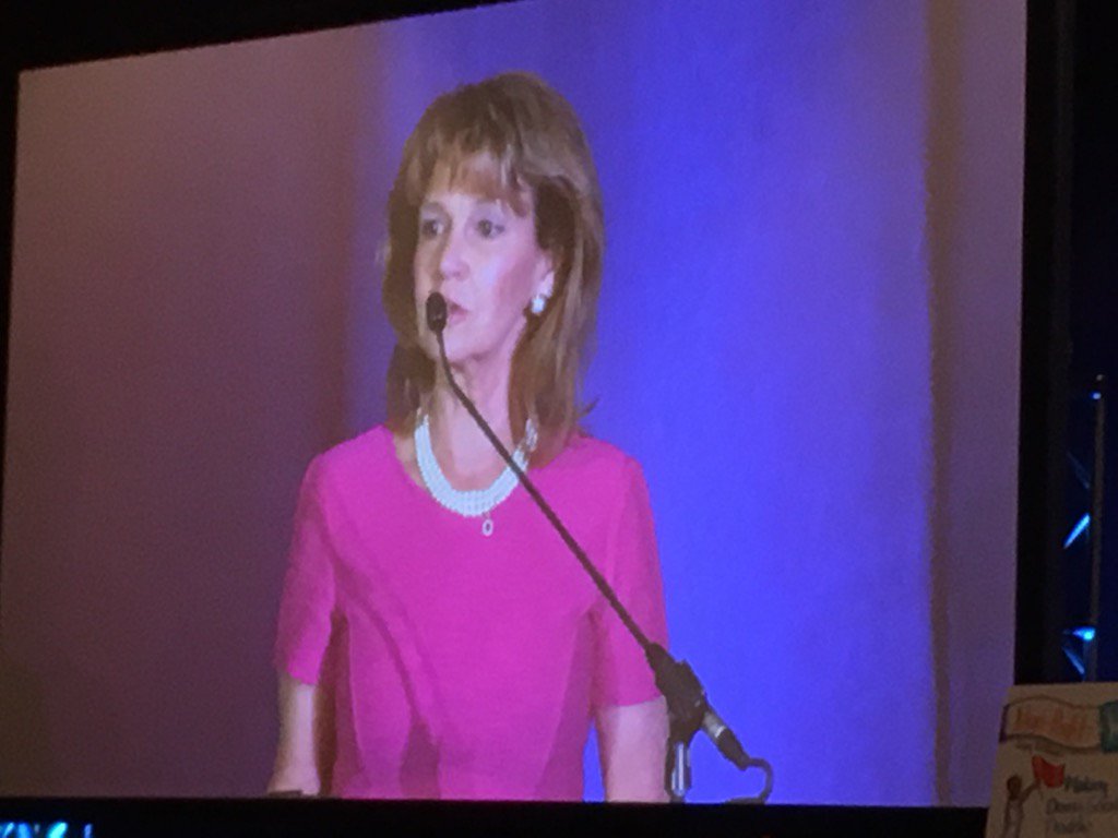 reganklamb's tweet photo. Congratulations @Allstate @VictoriaDinges on your #EFG2017 Golden Halo Award! "We believe in engaging for good!" https://t.co/y3bzHvAicr