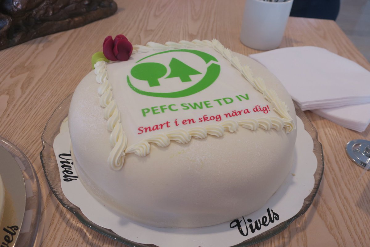 pefcSwe's tweet photo. Stämman firar internationella godkännandet av fjärde svenska PEFC-standarden -Regelbundna revisioner basen i en trovärdig skogscertifiering! https://t.co/S0JS10lDo1