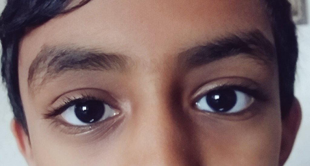 #MyEyesSay I miss my daddy. He had #MND and died last year when I was 6 and he was 41. He named me Nayan - which means 'eyes' 💙 <a href="/mndassoc/">MND Association</a>