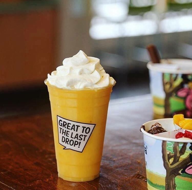 yogurtopia's tweet photo. Stop in and try one of our delicious smoothies today! All of our smoothies are 100% organic and made with fresh fruit 🍋🍓🍊🍑 https://t.co/KAYjBu4kNE