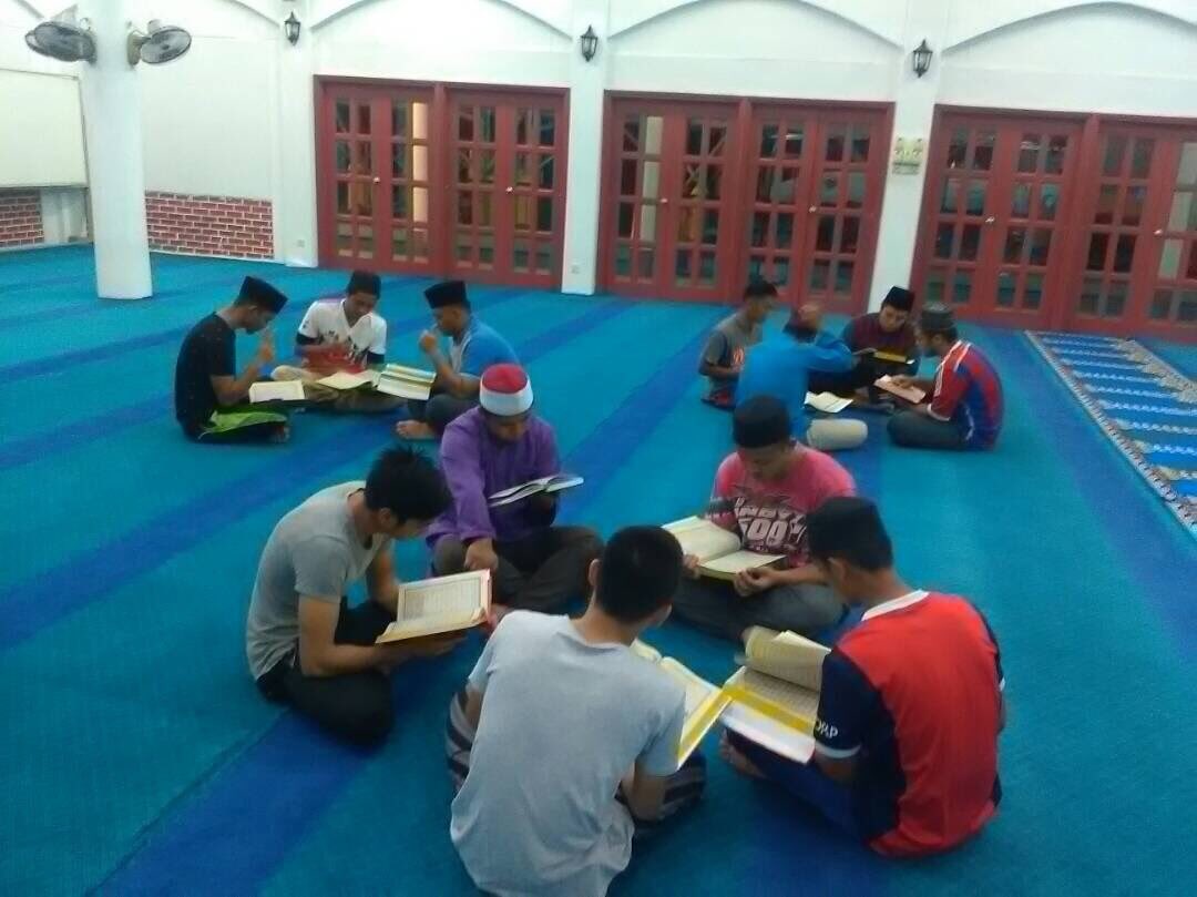PBSSamarahan's tweet photo. Sebahagian dari pelajar #IKBNKinarut memanfaatkan bulan Ramadan dgn bertadarus Al Quran @wasitahmy  @IKBNtransform @razalimhd61 https://t.co/miT5zR6zLH