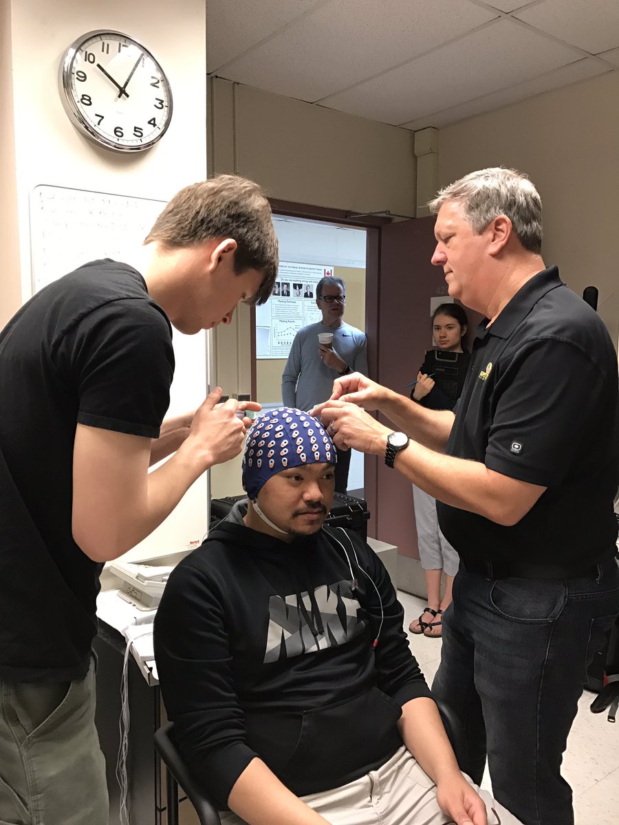 asek47's tweet photo. The latest look for Spring! First test with the new #BioSemi system @voguemagazine @Chatelaine @BrainScanMan @MacSciResearch #PNB https://t.co/AybHcTjNiq