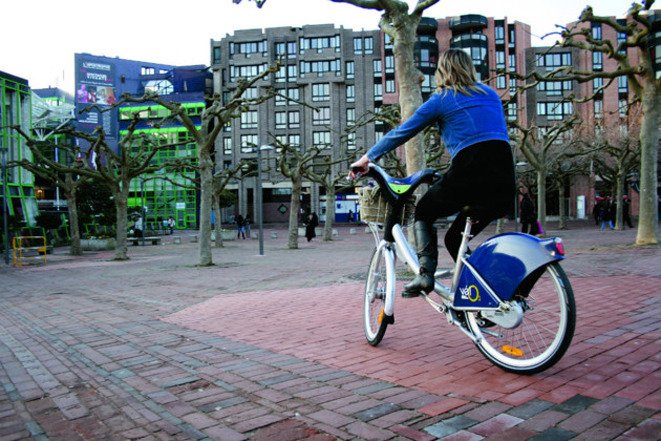 AcceoTadeo's tweet photo. #VélO2, les #vélos en libre-service de @CergyPontoise95 sont accessibles aux sourds avec Acceo https://t.co/BE9PnqEx0v #Accessibilité 🚴 https://t.co/jbMxwGB2pt
