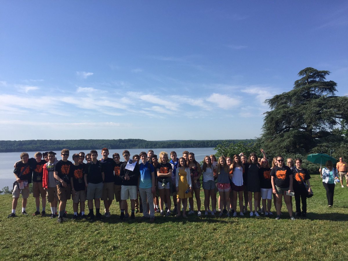 HINeSMnSTEM's tweet photo. Beautiful day to explore #GWSteps #CFinDC #CFEVS https://t.co/Ei4AvJhzJv