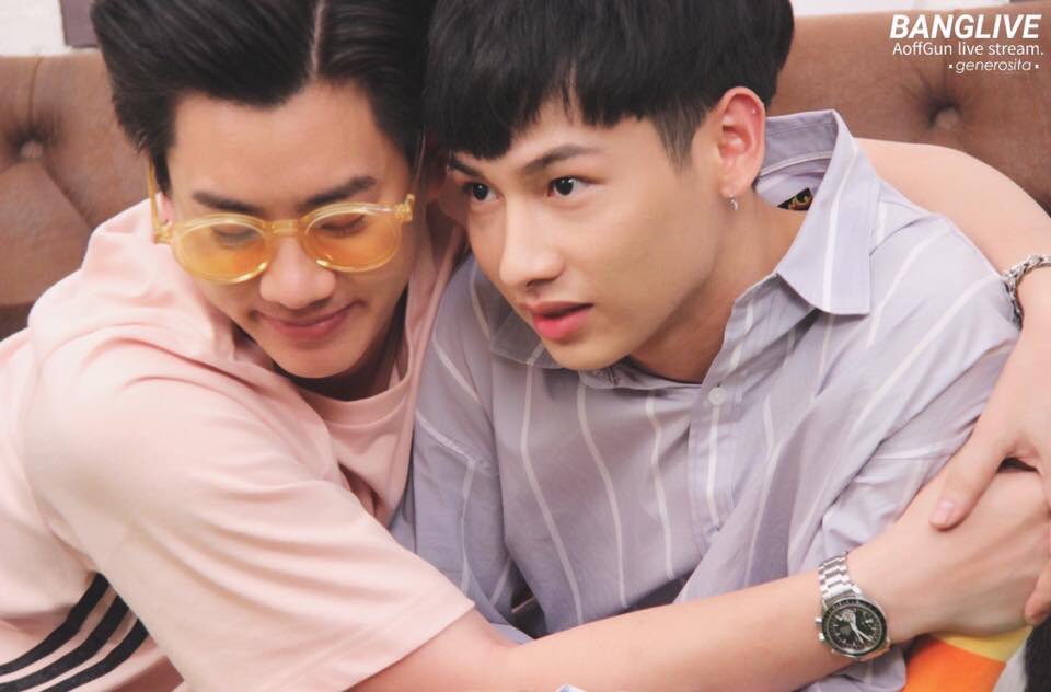gunoff1's tweet photo. พิกันมีความสาว5555 โอ้ยยย #กันออฟ #ออฟกัน https://t.co/qJxhF5ThKJ