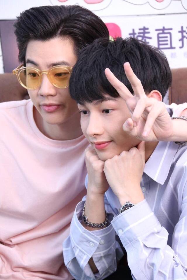 gunoff1's tweet photo. พิกันมีความสาว5555 โอ้ยยย #กันออฟ #ออฟกัน https://t.co/qJxhF5ThKJ