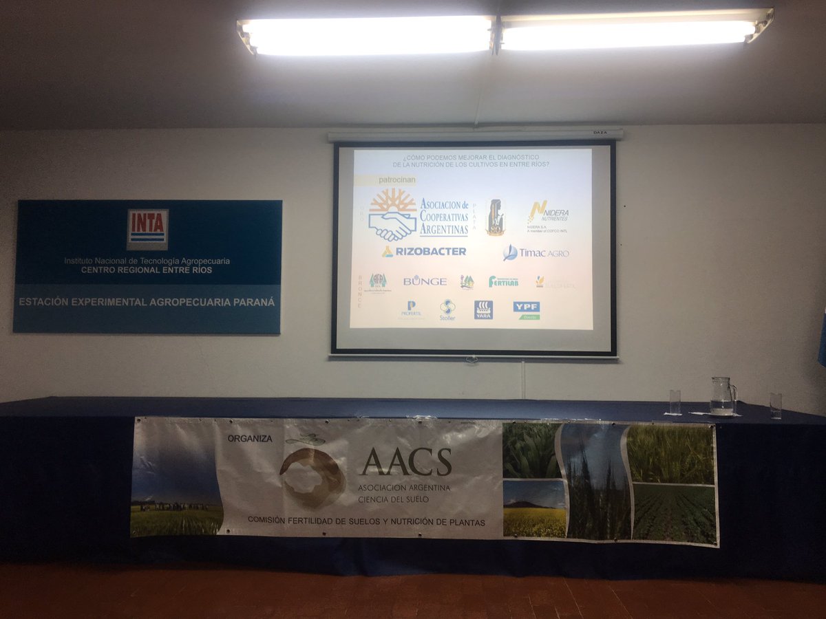 aacorrendo's tweet photo. Arrancamos con los ejercicios de Taller de nutricion AACS-INTA Parana, gracias sponsors! @AACSFert @IPNIcs @FertilizarAC @intaargentina https://t.co/iT30ljkz4B