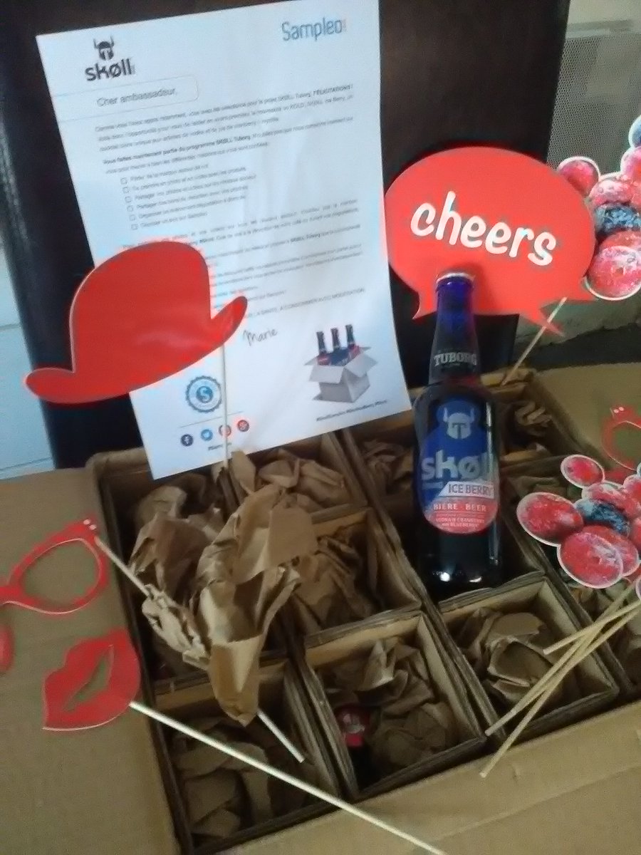 Ptitang011's tweet photo. Mon chéri a reçu un colis @sampleo ! ça sent la bonne soirée de dégustation ça :p #SkollSampleo @SkollTuborg #testdeproduit #SkollIceBerry https://t.co/TFLjYT0crk